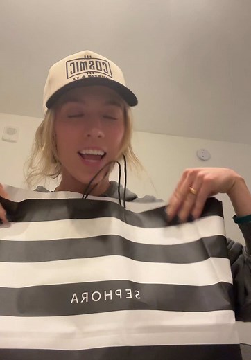 lexiehull (@lexiehulll) - Sephora Haul: Must-Have Basketball Outfits & Shoes