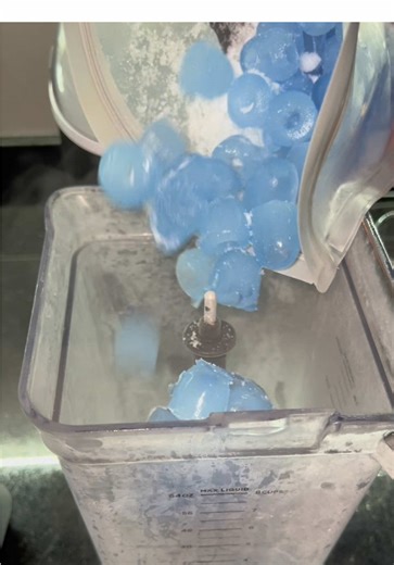 Enjoying Soft Blue Ice: A Refreshing ASMR Experience