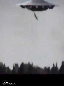 375K views · 2K reactions | Eyes to the Skies Startling UFO Sightings on Video . . #AlienEncounters #EuropeHistory #AlienIntruders #ColoradoMystery #UFO #Alient #alieen #Archaeology #AncientSacrifices #UnsolvedHistory #ChimuCulture #AncientMystery #ArchaeologicaalDiscovery #Ancient #Archaeology #Mysteary | Mysterious Universe | Facebook