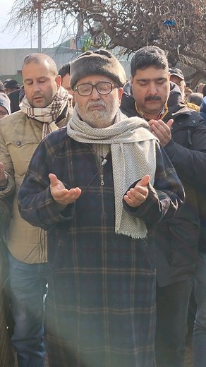 Nimaz-e-Jinaza of renowed broadcaster Farooq Nazki | The Asian News Hub