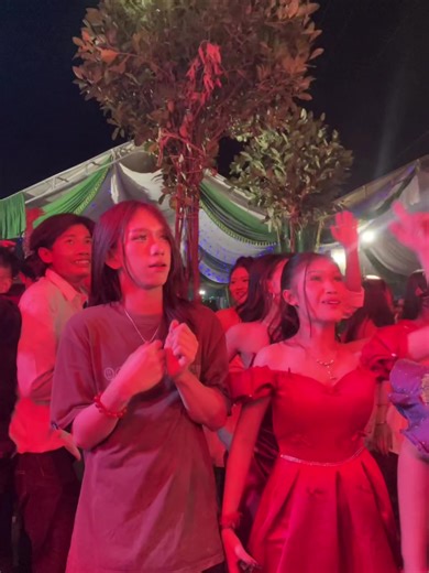 វីដេអូ​របស់ Roxanne Kairi (@rayryy7) ជាមួយ original sound - fan old khemerak - Fan khemarak