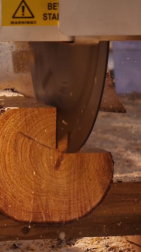 Effortless operation✅ Brings boards back ✅ 1 Cut per pass ✅ Unmatched accuracy, efficiency and build quality ✅ Our ASM – The smartest portable sawmill in the world. ⚡️ Got any questions? Get in touch today with the link in our bio! . . . #Petersons #Portablesawmills #Sawmills #Mobilemill #ASM #Swingblade #Swingmill | Peterson Portable Sawmills