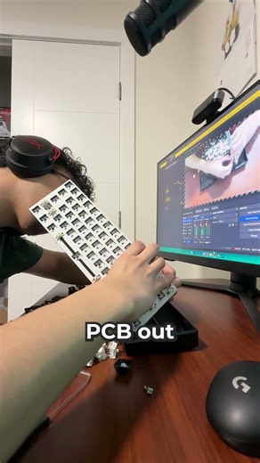 I decided to mod my mechanical keyboard.. #shorts