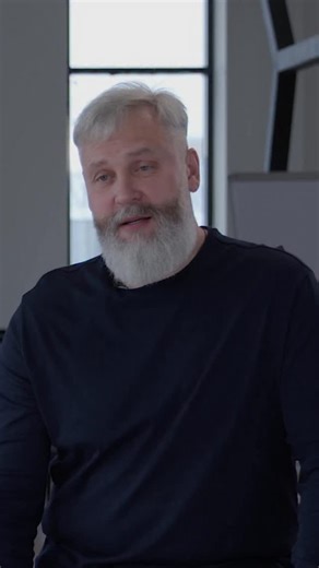 Институт iSpring| Первый в России вуз при глобальной ИТ-компании on Instagram: "Зачем учить «мёртвый» язык, на котором никто не программирует? 🤔 Целый год в Институте iSpring студенты пишут лабораторные на «Паскале» – на парах по Основам программирования с основателем компании и Институт iSpring Юрием Усковым. При этом в реальной работе вы, скорее всего, никогда не будете программировать на «Паскале». Он простой и грубый, как молоток – и это его главный плюс. Если вы учитесь программированию на