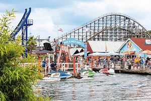 86K views · 163 reactions | ❌❌Movie Park Germany - Kinder bis 11 Jahre GRATIS❌❌Schnell buchen - nur für kurze Zeit Zum MEGA-Schnäppchen https://goo.gl/JkZdSp 1 Übernachtung im 4-⭐ Hotel inkl. Frühstück & 2-Tageseintritt in den Movie Park Germany | Travador | Facebook