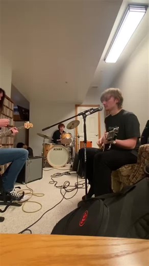 Trailer Trash - modest mouse #modestmouse #indie #band #drums