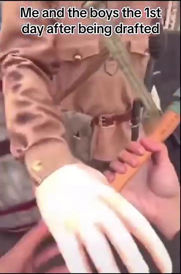 7.9M views · 359K reactions | He didn't know how to throw a grenade!! 藍 #gamingcommunity #gamerlife #gaminglife #gameplay #gamergirl | The Gaming Bros | Facebook