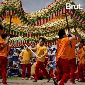 141K views · 721 reactions | "Ségolène Royal habillée en blanc sur la muraille de Chine, ça avait fait scandale là-bas". La signification des couleurs peut être très différente dans chaque pays. Voici quelques conseils pour ne pas commettre d'impair. | Brut | Facebook