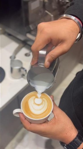 jepneej coffee #latte #latteart #coffeeaddict #coffeeart #coffee #espressoyourself #coffeedesign