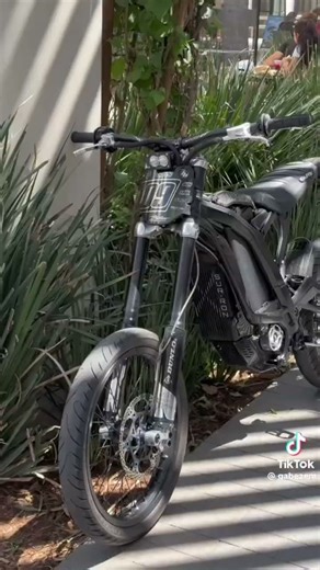 W #fypviralシ #automobile #electricbike #supermoto #dirtbikeadventures #electricvehicle #ebike