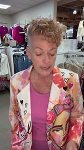 📣𝐆𝐑𝐀𝐍𝐃𝐄 𝐀𝐍𝐍𝐎𝐍𝐂𝐄📣 💐 C’est avec beaucoup d’émotions que je vous partage une dernière capsule avec moi à l’avant plan. Je vous donne de mes nouvelles et je vous annonce une nouvelle difficile mais inévitable. 🦩Aujourd’hui je porte un magnifique veston Frank Lyman Design et une cami mauve de Tramontana ‼️𝐏𝐞𝐭𝐢𝐭 𝐫𝐚𝐩𝐩𝐞𝐥️‼️ 💥MEGA vente de fermeture: 𝐓𝐎𝐔𝐓 𝐚̀ 𝟓𝟎% 💥Code promo pour le site web: 𝐕𝐄𝐍𝐓𝐄𝐅𝐈𝐍𝐀𝐋𝐄 ** 𝐸𝑅𝑅𝐴𝑇𝑈𝑀 ➡️ 𝐉𝐮𝐬𝐪𝐮’𝐚𝐮 𝟐𝟎 𝐬𝐞𝐩𝐭𝐞𝐦