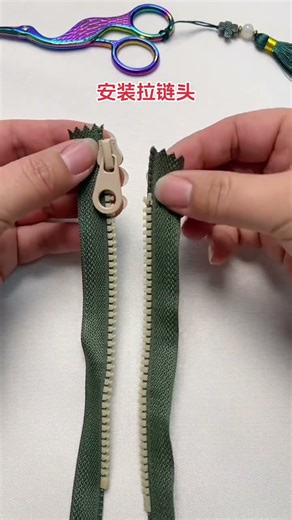 Some ladies wanted to know how to attach the zipper pull, so here's a detailed tutorial! #DailySh...