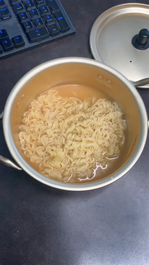 Ramen Bae's Dried Ramen Toppings: Add as much as you want and customize your ramen just the way you like it! 🍥🍥🍥 #ramentoppings #ramen #instantnoodles #cupnoodles #theramebae #ramenbae #driedramentoppings | Ramen Bae