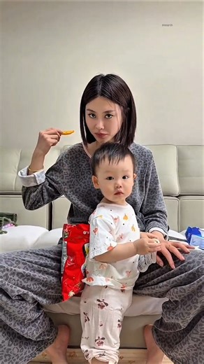 🤯 Look Mom-Dad’s prank backfired as the baby turned the tables at the end!