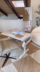 This desk raises the bar on how WFH should be 👨‍💻 Shop this standing desk: https://bit.ly/3ZaeMcQ | Amazon Home