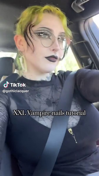 XXL Vampire Nails Tutorial for Gothic Enthusiasts