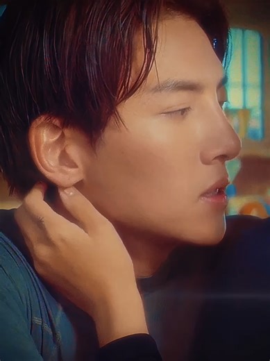 El rey de los besos 😘💋 1) Lovestruck in the city 2) The Worst of Evil 3) Suspicious partner 4) Queen Woo 5) Melting me softly Imágenes pertenecen a sus legítimos dueños 💯 Edit by @time_to_wookie ✌🏻 #JiChangWook #SpringCompany #지창욱 #jichangwook_archive #チチャンウク