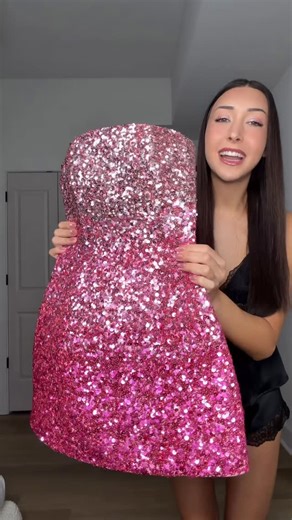 Taylor Timinskas on Instagram: "trying on my dream new years eve dress @poshmark #poshmarkpartner"