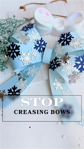 Cricut Tutorials | DIY Crafts & Party Decor on Instagram: "If your paper bows always end up with creases, cracks, or those little bent corners… you’re not alone 🎀 I used to think it was the paper, the cut file, the glue… literally everything except the actual problem. Turns out the secret to PERFECT, smooth bow loops? 👉 A boning tool. The way you bend the paper matters more than the paper itself. When you curve each piece before gluing, your bow instantly looks: ✨ fuller ✨ cleaner ✨ more profe