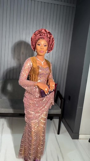 Rate this over 10. I give myself 100 cos this is super lit 🔥 Send a Dm or send a WhatsApp message to our number 08178498701 to book your bridal date Jumoke introduced the love of her life in the most beautiful way. Makeup @callalilycosmetologist Gele style @callalilycosmetologist Bride outfit @o_clique_ #callalilyeffect #ogunmua #abeokutamakeupartist #ogunmakeupartists #abkmua #bride #ibadanwedding #nigeriabride#nigeriantiktok🇳🇬 #yorubawedding #engagement #alagaiduro #purple #brown #transitio