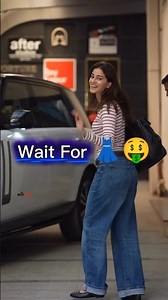Ananya panday Striped Crop Top with High-Waist WideLeg Denim Jeans Outfit#ananyapanday#shorts#myntra