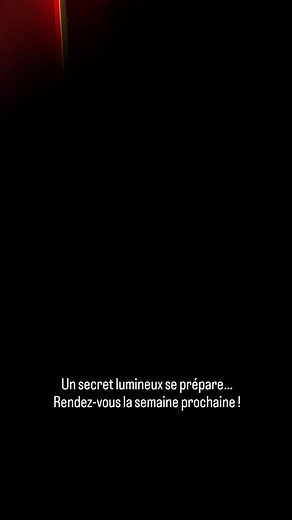 Surprise, Surprise ! ✨️ La semaine prochaine, préparez vous à en prendre "PLEIN LES YEUX" ! 📱Abonnez-vous à nos réseaux pour ne pas rater le secret lumineux 2025 de votre Centre Commercial E.Leclerc Les Angles #avantpremière #lumineux #eleclerc #bientôt #secret #noel2025 #noel #deco #illumination #leclerclesangles #LeclercLesAngles #espritdenoël #MagieDeNoël | E.Leclerc Les Angles