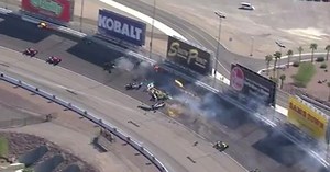 15 Car Crash at Las Vegas IndyCar Season Finale is Spectacularly Terrifying [Video]