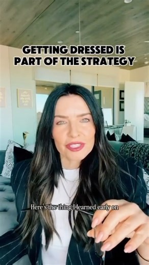 Collective Women’s Leadership on Instagram: "Dressing UP makes a difference in business. 👠 This isn’t about fashion. And it’s definitely not about vanity. It’s about understanding that how you show up visually does influence how you’re trusted, how you’re heard, and how seriously you’re taken. Leaders don’t “accidentally” look the way they do. ✨ They’re intentional ✨ As you move through different seasons of life and leadership, your presence should evolve too. What worked before may not match w