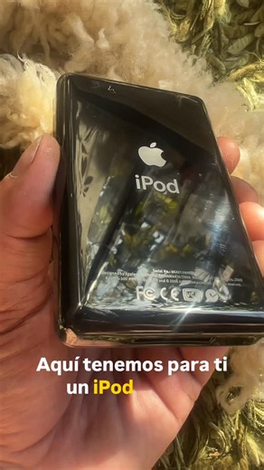 Manzanas Usadas on Instagram: "#ipod negro como la noche. Solo en manzanasusadas.cl #apple #maconline"