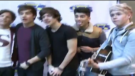 Harry Styles giving tour of tour bus- One Direction - video Dailymotion