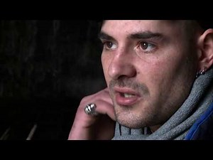 Travailleurs et à la rue, les SDF invisibles | Reportage choc