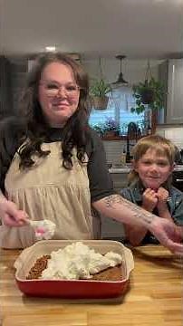 Strawberry pretzel salad