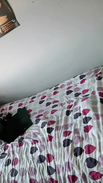 guess how old I am in the comments- I will like the correct answers 💘 #foryou #4u #foryoupage #biology #homework #revision