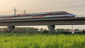 G898复兴号动卧CR400AF-AE通过屯河桥