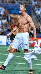 1.5M views · 73K reactions | سر تفوق كريستيانو رونالدو Cristiano Ronaldo #أييه_أسيدي | ZidekHadi - زيدك هادي | Facebook