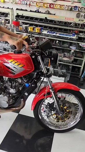 RD200 a moto que nao foi fabricada pela YAMAHA🫨 #rd200 #rd135 #2t #2tempos #rd135brasil