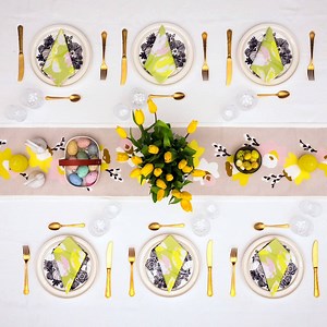 15K views · 147 reactions | Itis palvelee pääsiäisenä joka päivä: pe 30.3. klo 12-18, la 31.3. klo 10-19, su 1.4. klo 12-18 ja ma 2.4. klo 12-18! Valmistaudu pääsiäiseen tutustumalla ihaniin pääsiäisideoihin täällä: https://www.itis.fi/fi/ajankohtaista/itis-avoinna-paasiaisena-joka-paiva Videon pääsiäiskattauksen tuotteet löydät Itiksen Stockmannilta sekä Itiksen Pentikin, Marimekon ja Iittalan myymälöistä. | ITIS | Facebook