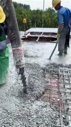 Rural flat roof concrete pouring technique