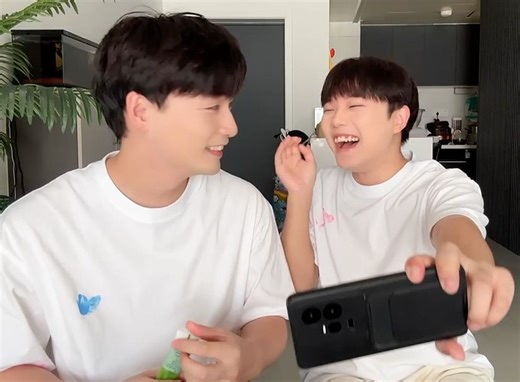 我和男朋友惊险的BL游戏体验，夫夫情侣超级搞笑的芥末Kiss挑战！[Gaycouple Lucas&Kibo]