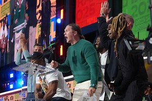 Packers Legend Clay Matthews Goes Rogue During 2025 NFL Draft, Trolls Bears Fans With 'Message' From President Donald Trump