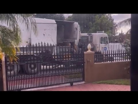 Old Videos of Peterbilt 320 Labrie Expert 2000 and Leach 2RII Garbage Trucks for Miami Dade County