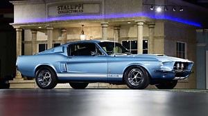 Get your motor running at the Barrett-Jackson 2022 Palm Beach Auction