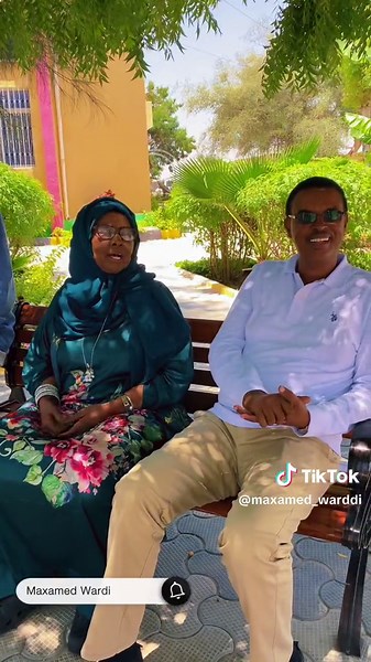 Fannaanada Hibo Nuura ayaa booqasho ku timid wasaradda warfaafiinta JSL#hargeisa_somaliland💚🌨❤️ #somalitiktok #somali #tiktok