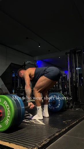 Men Who Wear Short Shorts: A Style Statement