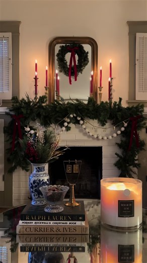 A Vintage & Thrifted Christmas ✨ #nancymeyers #cozychristmas #vintagechristmas #vintage #vintagehomedecor #secondhand #thriftedhome #traditionalhome #traditionalchristmas #christmasdecor #homeforchristmas #christmas #vintagehomedecor #estatesalefinds #estatesale #thrift #thriftedhome #thriftwithme #thriftedchristmas #christmasornaments