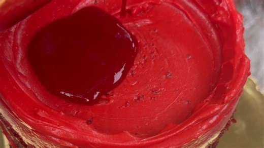 Talented cake artist's frighteningly flavorful 'Scream' cake will send chills down your tastebuds