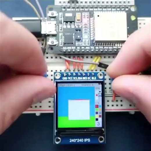 RayPCB on Instagram: "ESP32 development board, 1.3 color TFT display, two potentiometers, two buttons, build a simple drawing tool."
