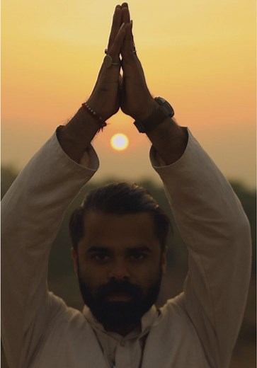 When was the last time you gave yourself permission to slow down, to truly breathe and feel the earth beneath your feet? There’s something sacred about rising together before the world stirs. In that stillness, your breath naturally syncs with the rhythm of nature. Angkor Grace invites you to a shared sanctuary of intentional, guided movement, nourishing cuisine, and soul-deep restoration under the golden light. ☀️ Begin each morning with purpose. Experience wellness, elevated, with our retreats