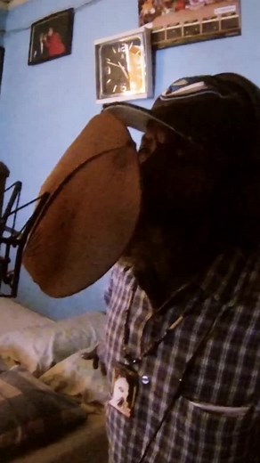 Joe Lickshot records the intro for the song “Bad Like Me” by #greenlioncrew x @45general x @pinchersoriginalbandelearo Rest in Power 🙏🔊💥 | Green Lion Crew