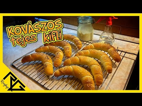 KOVÁSZOS Tejes Kifli - Kifli formázása - RG KONYHÁJA